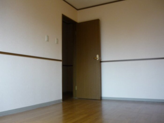 メゾンフロイデ三番館の物件内観写真