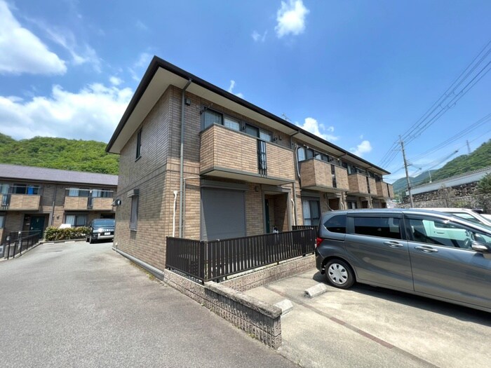 アンソレイエＢ棟の物件外観写真