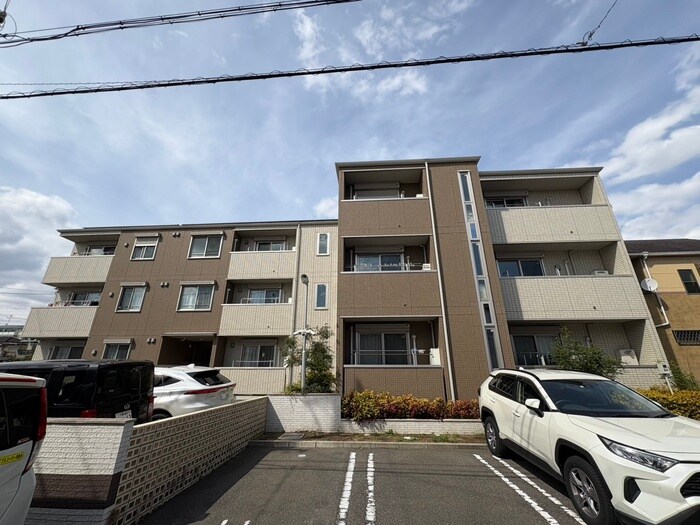 インペリアル田邊の物件外観写真