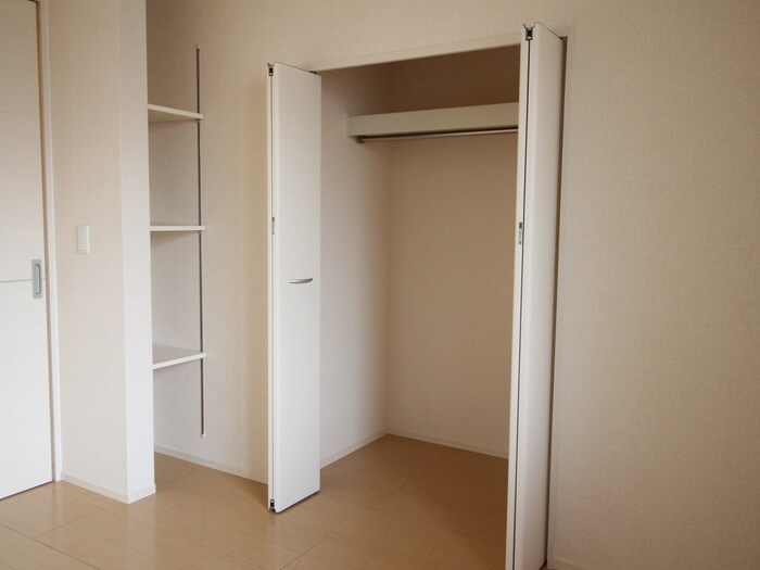 インペリアル田邊の物件内観写真