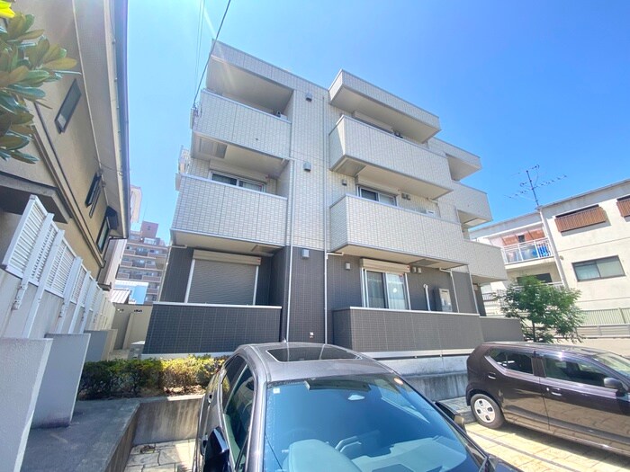 ｱｼﾞｮｰﾚ ﾚｼﾞﾃﾞﾝｽ ＪＲ西宮駅前の物件外観写真