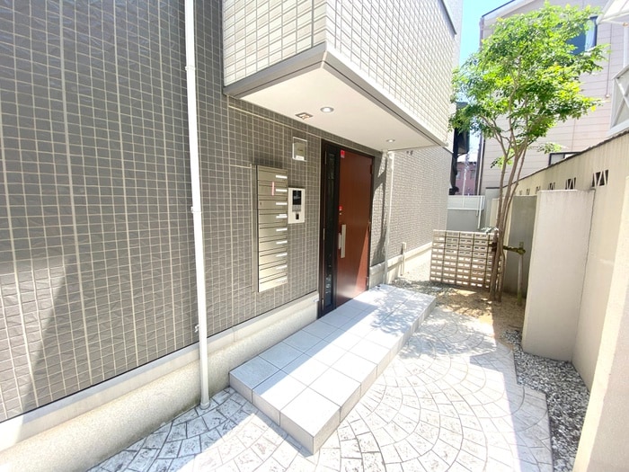 ｱｼﾞｮｰﾚ ﾚｼﾞﾃﾞﾝｽ ＪＲ西宮駅前の物件外観写真