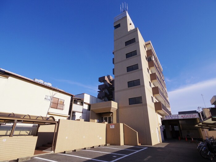 エクセレント墨染の物件外観写真