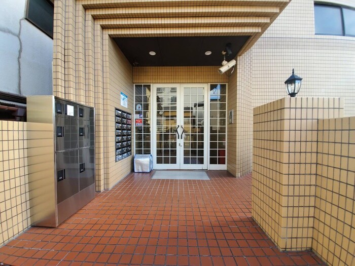 エクセレント墨染の物件外観写真