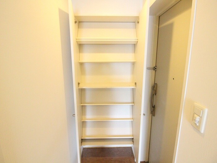 ドルチェヴィータ池田DUEの物件内観写真