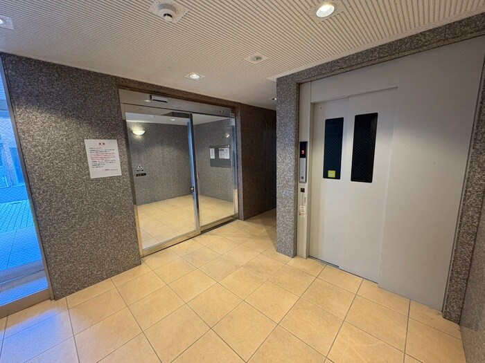 EXCEED西院の物件外観写真