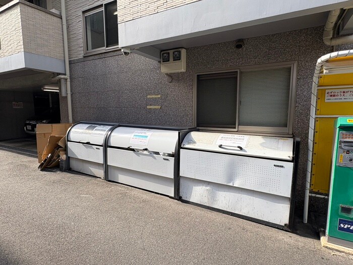 EXCEED西院の物件外観写真