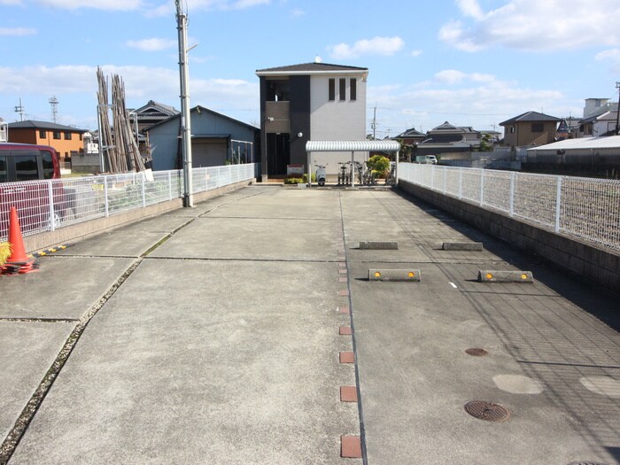 ウエストパインの物件外観写真