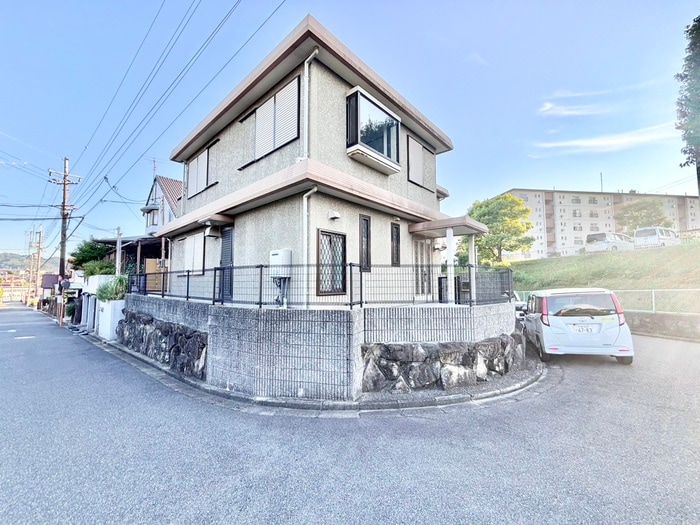 東香里南町貸家（15-18）の物件外観写真