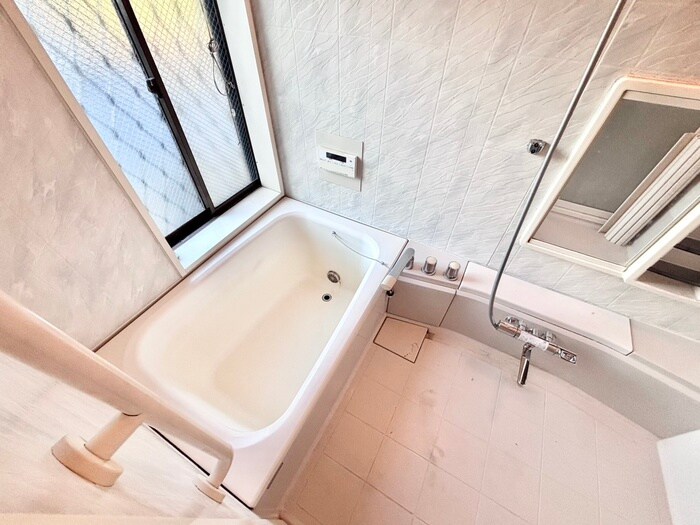 東香里南町貸家（15-18）の物件内観写真