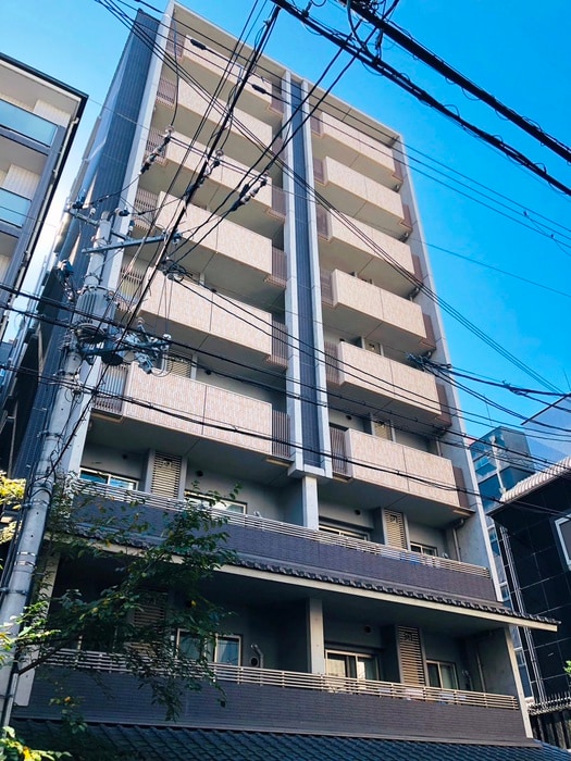 リヴァーク四条烏丸の物件外観写真