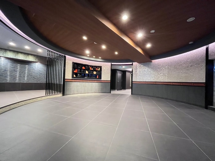 リヴァーク四条烏丸の物件外観写真