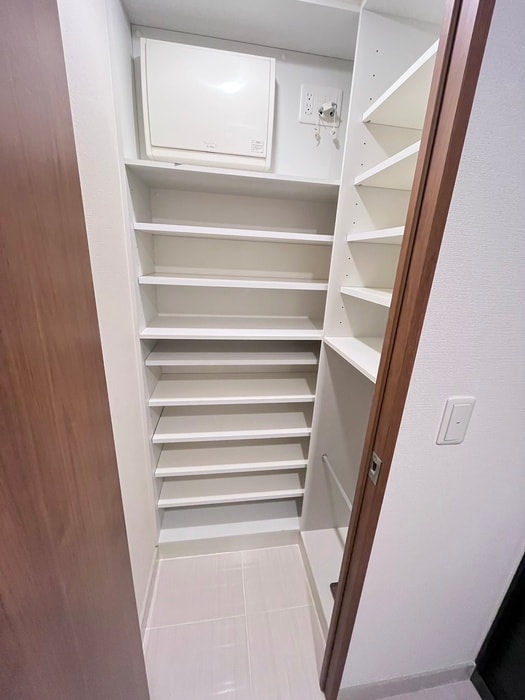 リヴァーク四条烏丸の物件内観写真