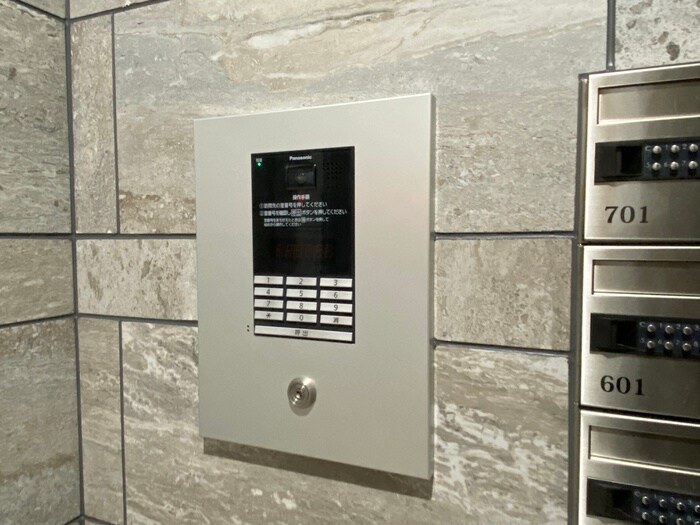 フレール烏丸五条の物件外観写真