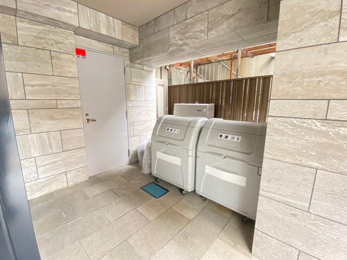 フレール烏丸五条の物件外観写真