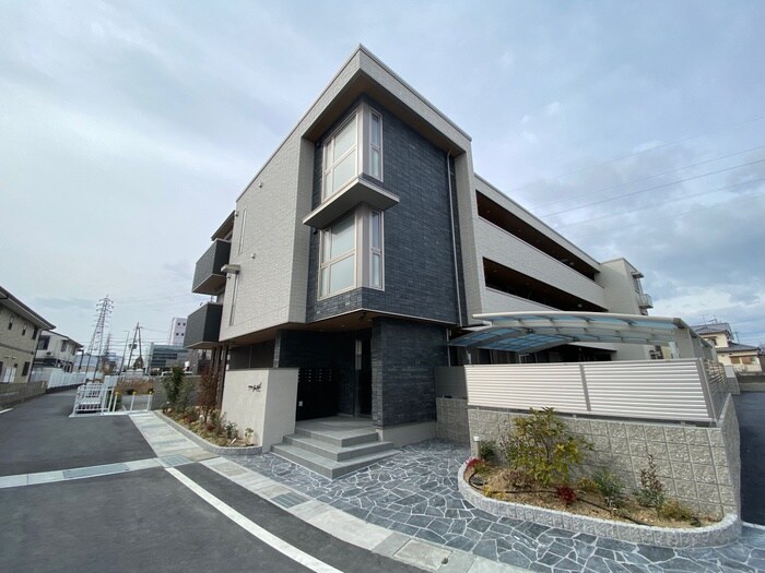 ユーウェルの物件外観写真