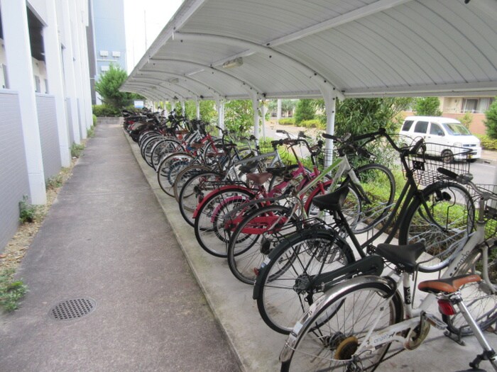 イストアール（草津）の物件外観写真