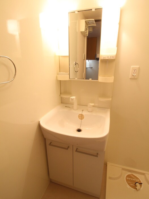 ベルシオン新川端の物件内観写真