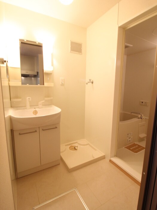 ベルシオン新川端の物件内観写真