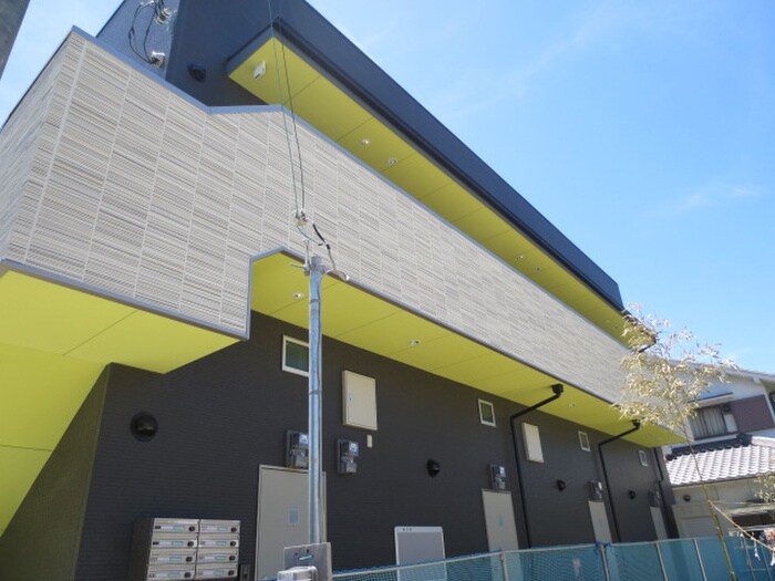 シュエット鳳の物件外観写真