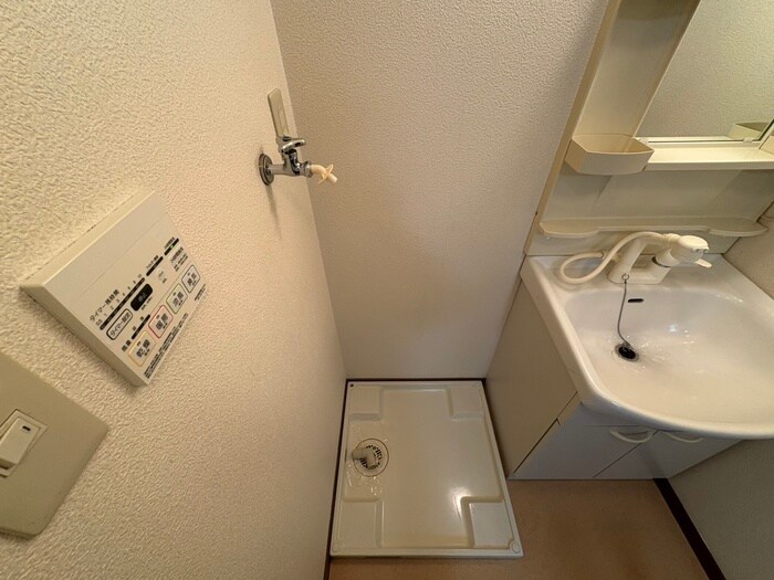 ルミエ－ル下條の物件内観写真