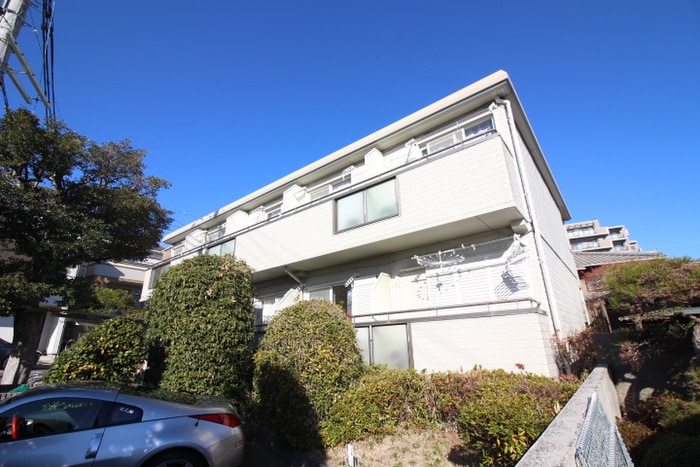 ファ－ストヒルズの物件外観写真