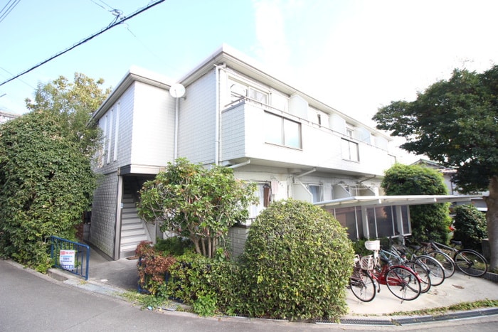 ファ－ストヒルズの物件外観写真