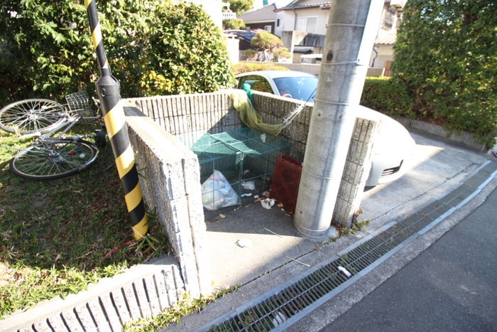 ファ－ストヒルズの物件外観写真