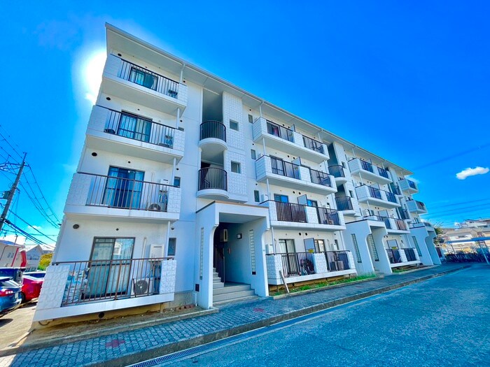 サンハイム南山本の物件外観写真