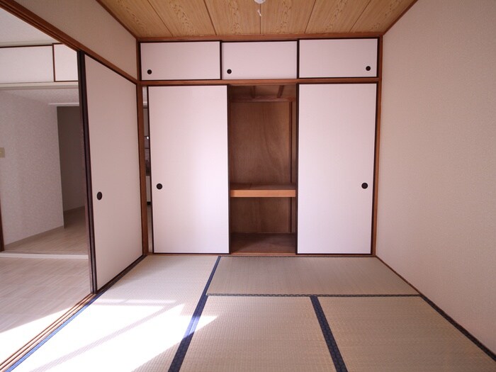 サンハイム南山本の物件内観写真