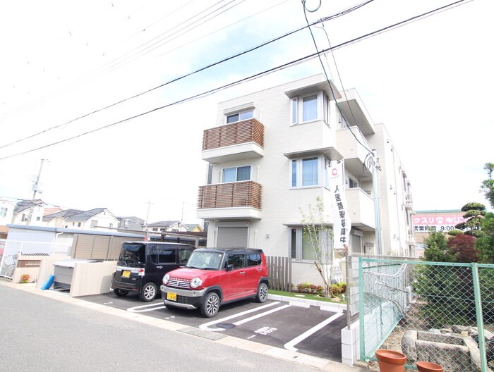 Ｓｔｏｒｃｈ　Ｂｕｒｇの物件外観写真