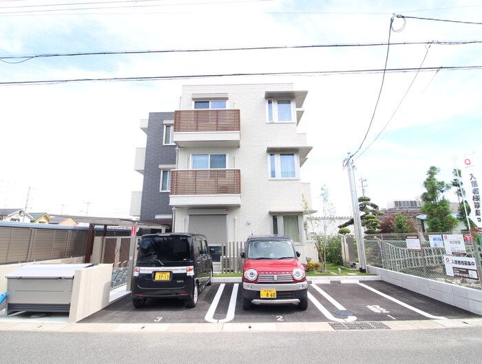 Ｓｔｏｒｃｈ　Ｂｕｒｇの物件外観写真