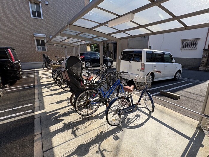 アピテ高安の物件外観写真