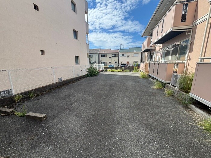 サンロイヤルの物件外観写真