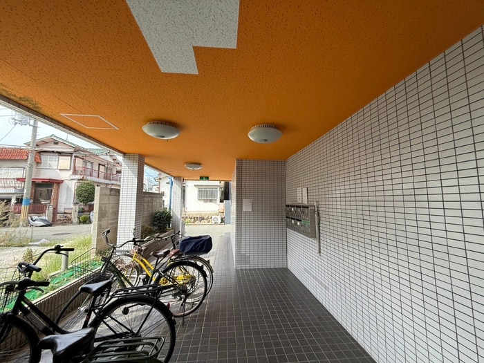 キャロル北桜塚の物件外観写真