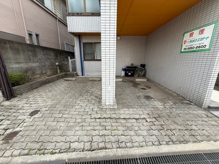 キャロル北桜塚の物件外観写真