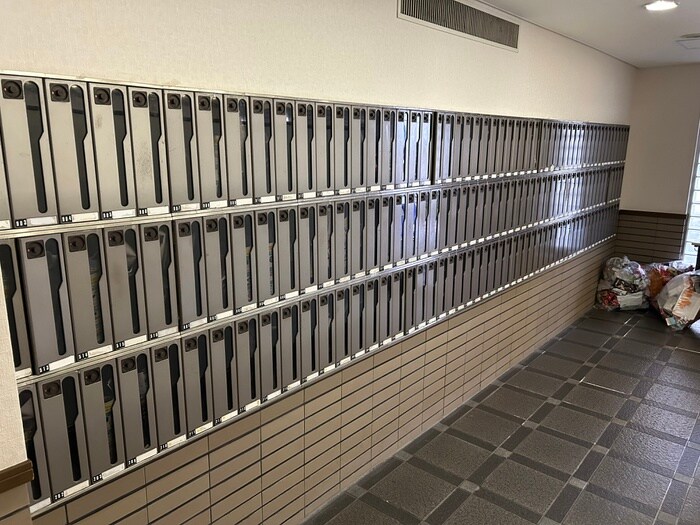 甲南クローバーハウスの物件外観写真