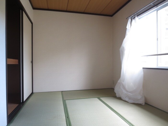 谷口町ハイツＡの物件内観写真