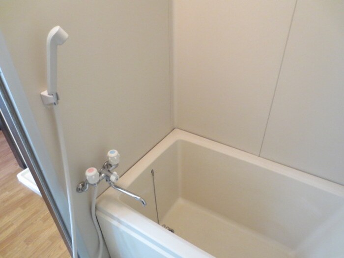 谷口町ハイツＡの物件内観写真