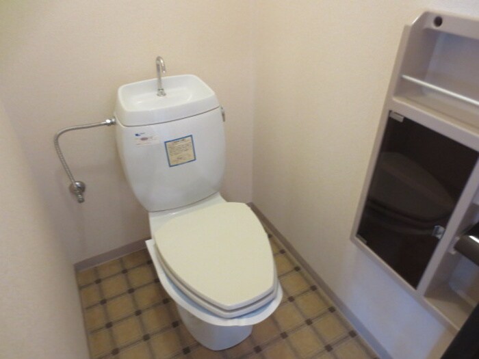 谷口町ハイツＡの物件内観写真