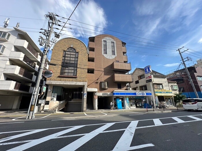 ラポ－ル吹田の物件外観写真