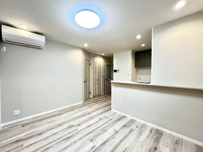 KRM　RESIDENCE　TSUKAGUCHIの物件内観写真