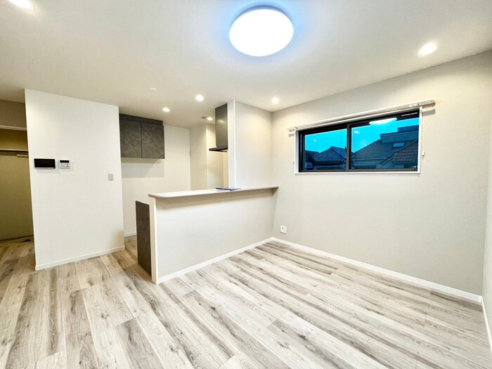 KRM　RESIDENCE　TSUKAGUCHIの物件内観写真