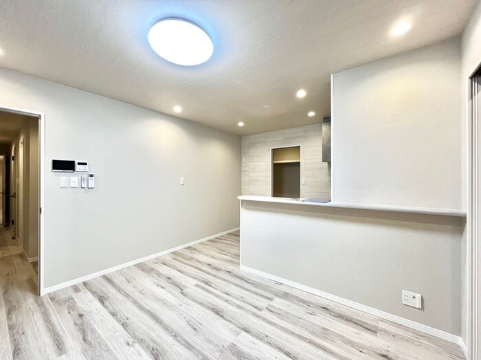 KRM　RESIDENCE　TSUKAGUCHIの物件内観写真