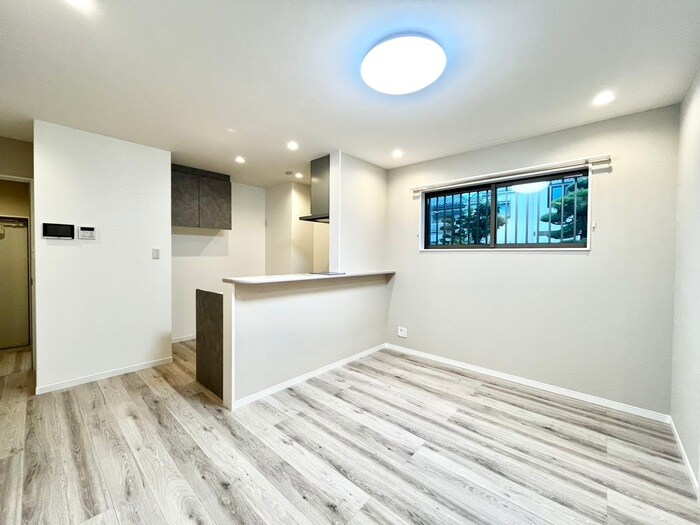 KRM　RESIDENCE　TSUKAGUCHIの物件内観写真