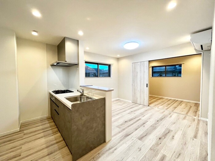 KRM　RESIDENCE　TSUKAGUCHIの物件内観写真