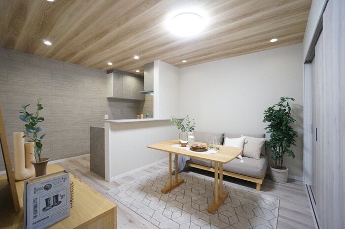 KRM　RESIDENCE　TSUKAGUCHIの物件内観写真