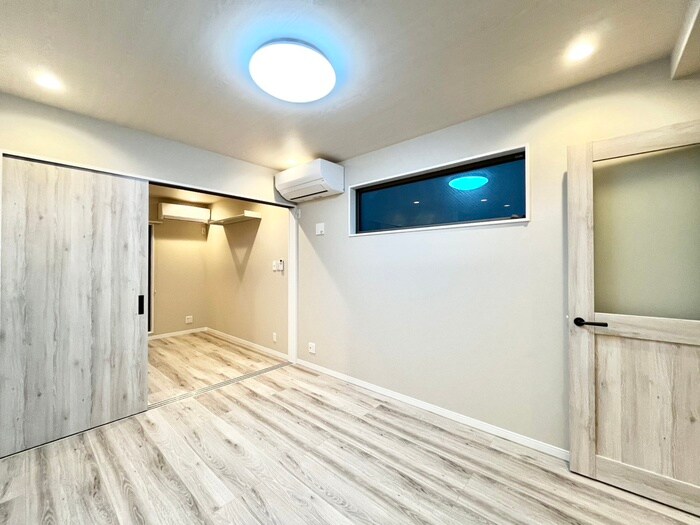 KRM　RESIDENCE　TSUKAGUCHIの物件内観写真