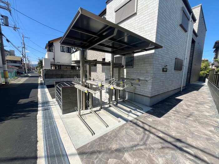 KRM　RESIDENCE　TSUKAGUCHIの物件外観写真