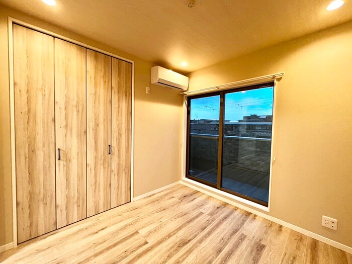 KRM　RESIDENCE　TSUKAGUCHIの物件内観写真